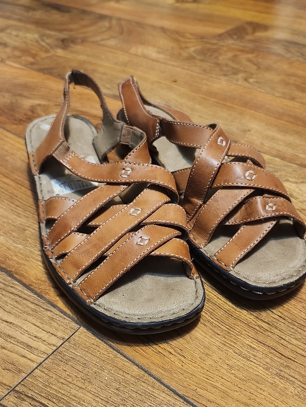 ❤️3 For 10.❤️Naturalizer Tan Brown Leather Strappy Sandals